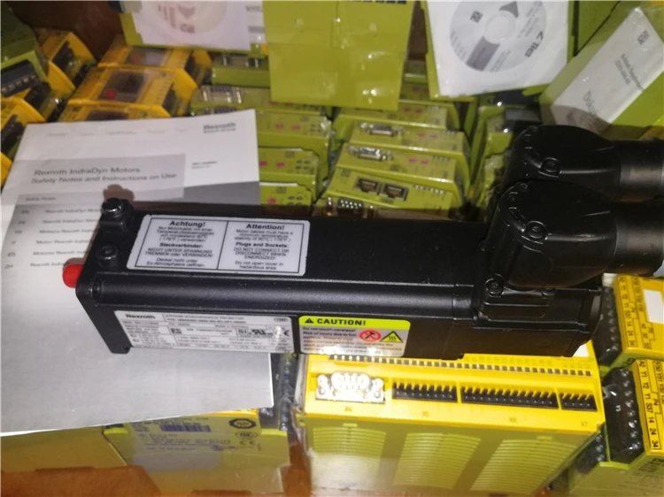 

Rexroth R911312640, MSK030C-0900-NN-M1-UP1-NSNN новый, оригинальный и подлинный