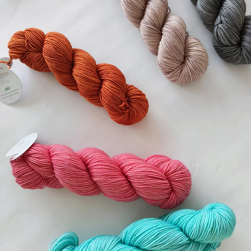 1piece 100g  Symfonie Handdyed Yarns Viva 100% Superwash Merino DK Yarns 4
