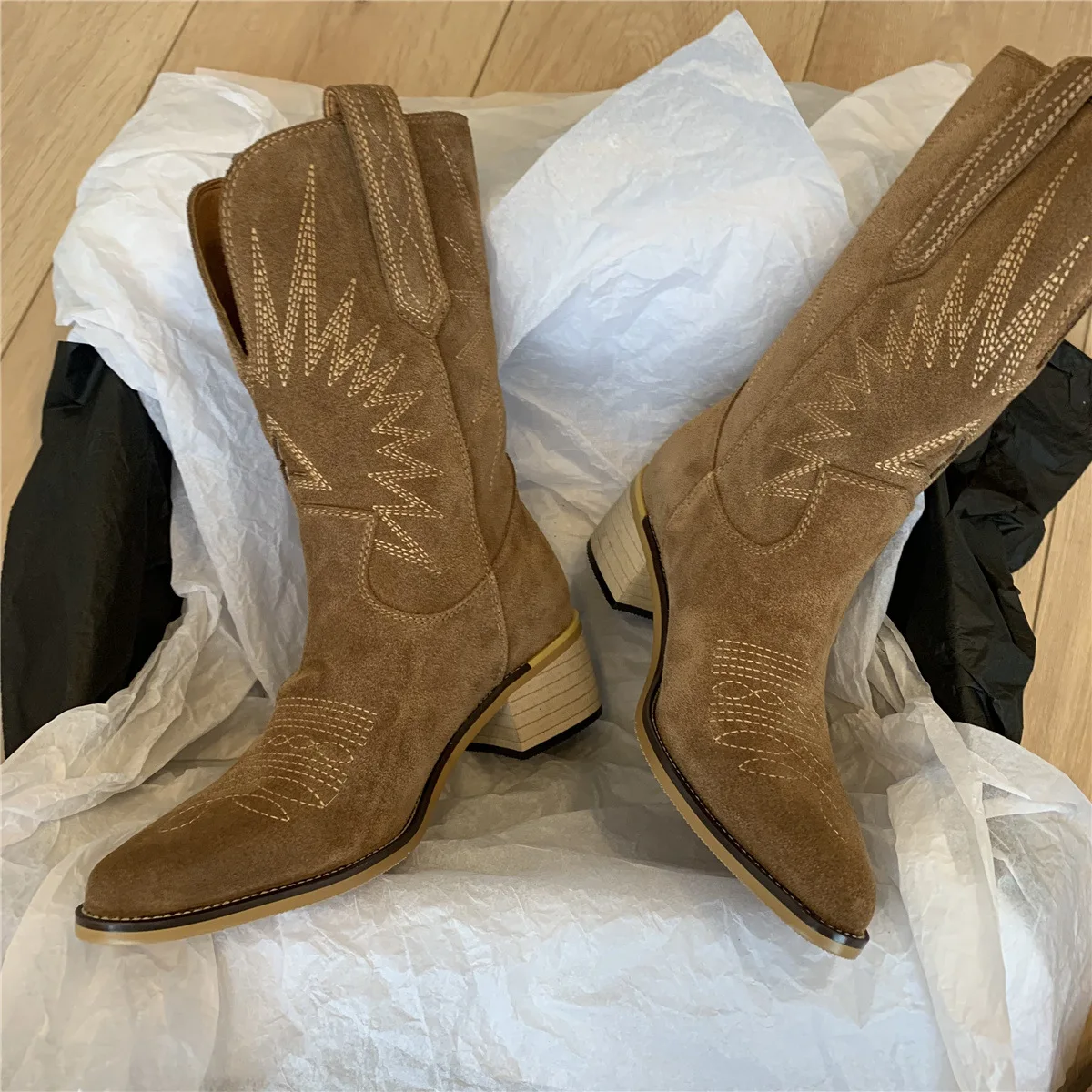 Woman Cowgirl Boots Fashion Slip On Ladies Elegant Square Heel Boots Shoes Retro Women's Winter Autumn Mid Barrel Knight Boots