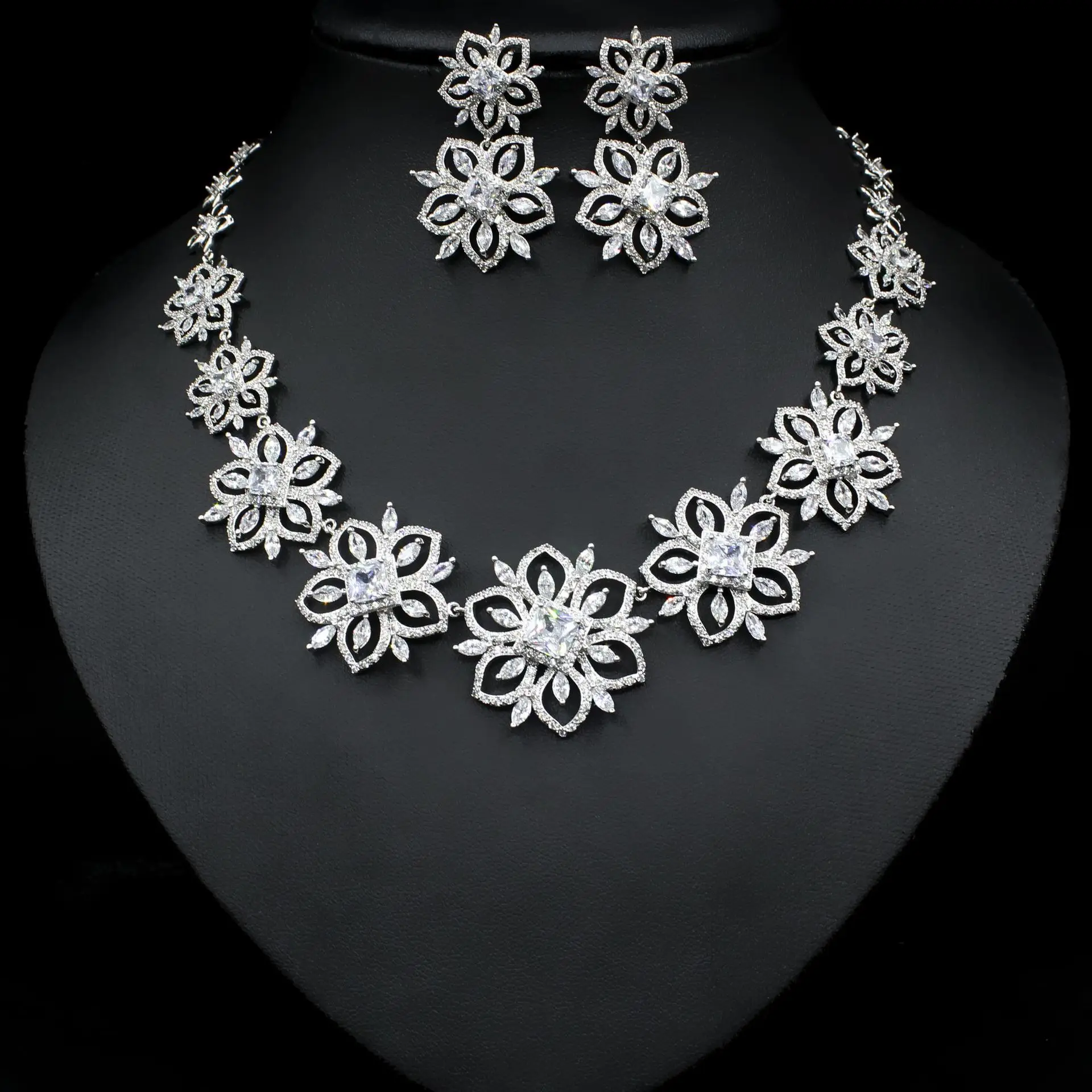 

Funmode European and American cross-border luxury ns Fengnv High-end Dinner Wedding Dress Zircon Earrings Necklace Set FS350