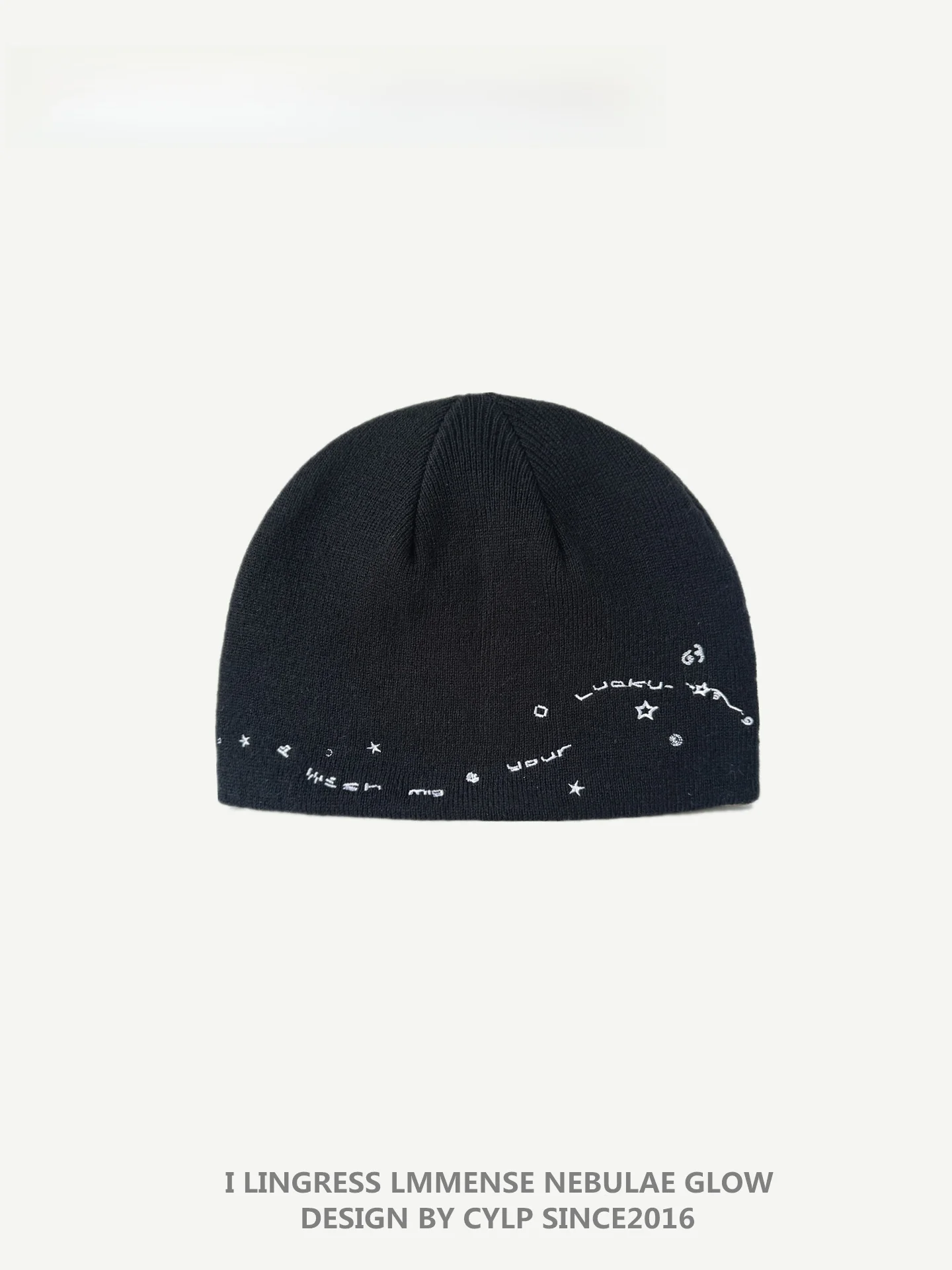 Black little star trendy beanie