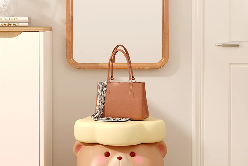 New Cream Style Bear Porch Shoe Changing Stool Floor-standing Decoration Living Room Sofa Next Coffee Table Children's Home Gift