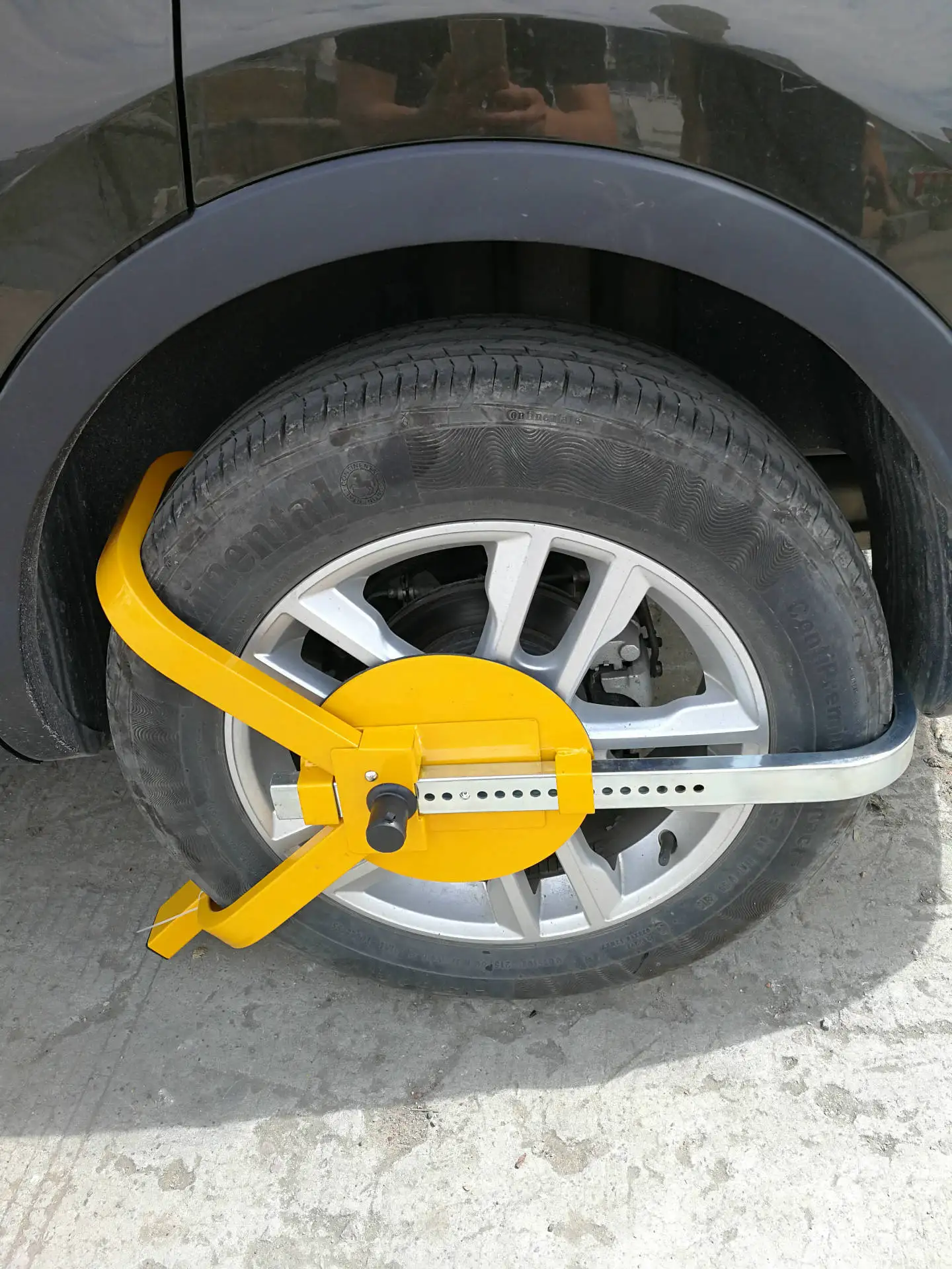 Car Anti-theft Lock with Thickened Clamp Wheel Lock SUV with Suction Cup Wheel