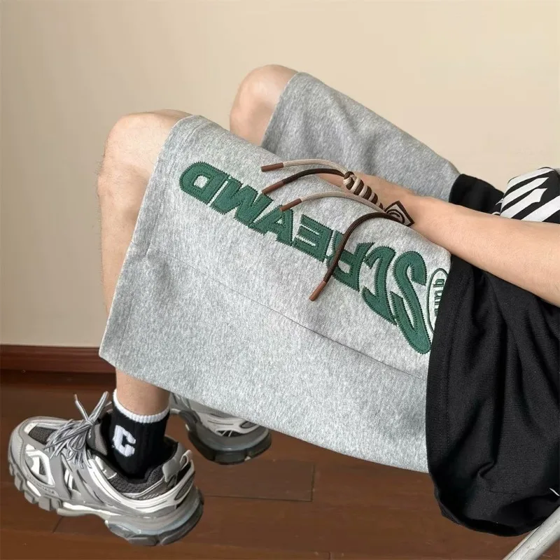 American Style Trendy Summer Casual Shorts Men Elastic Waist Drawstring Letter Fashion Sports Big Size Loose Knee Length Pants