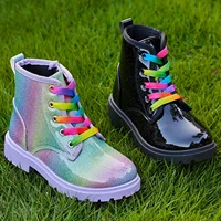 Stylische Lack Boots