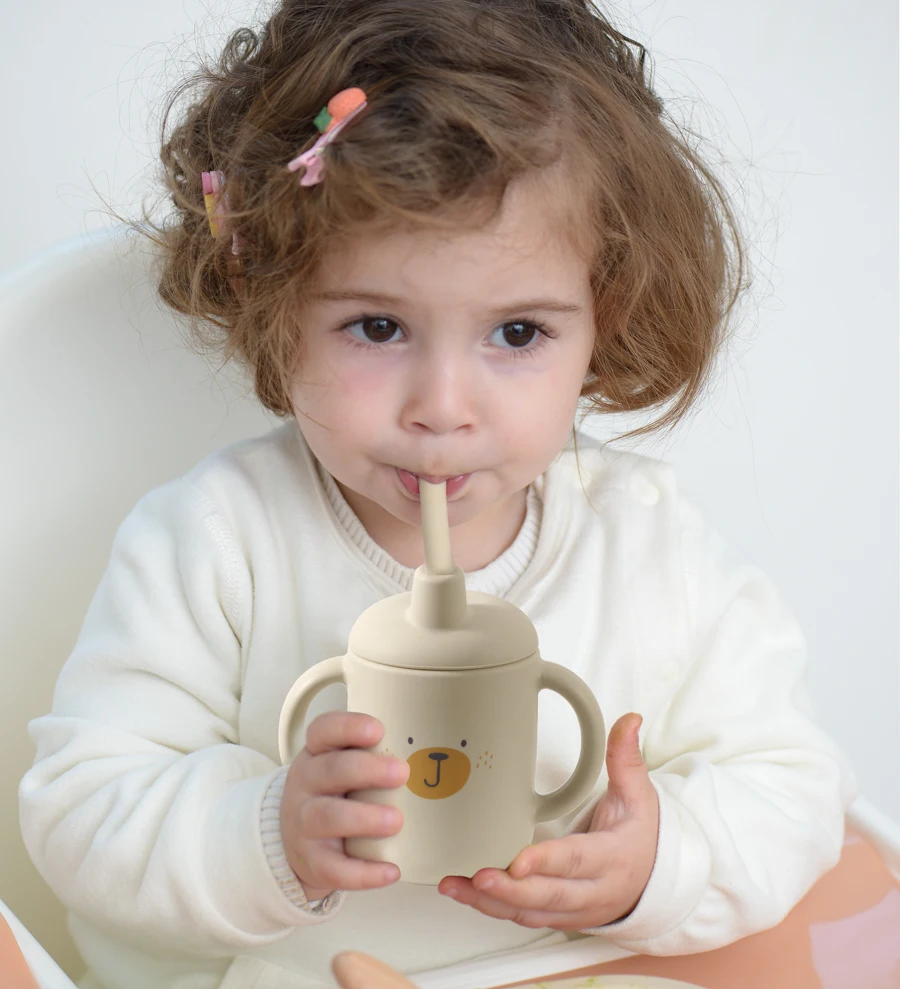 Baby Silikon Fütterung becher mit Griff sippy bpa kostenlos Kleinkinder Cartoon Muster lernen Trink geschirr Kinder Stroh becher Geschirr