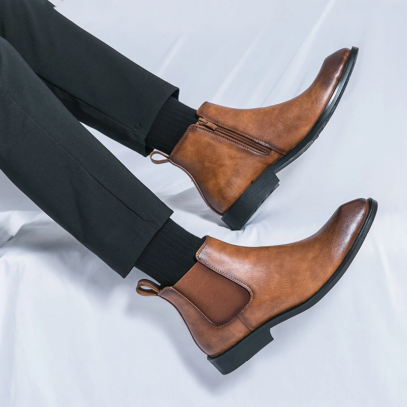 2024 Leather Spring Designer Zipper Italian Dress Office Shoes for Mens Chelsea Casual Boots Retro Pointed Ankle Boot Footwear
