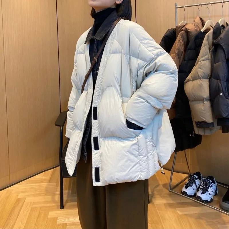 

2023 New Women White Duck Down Jacket Winter Coat Female Short-length Parkas Thicken Loose Outwear Hin Thin Fashion Overcoat