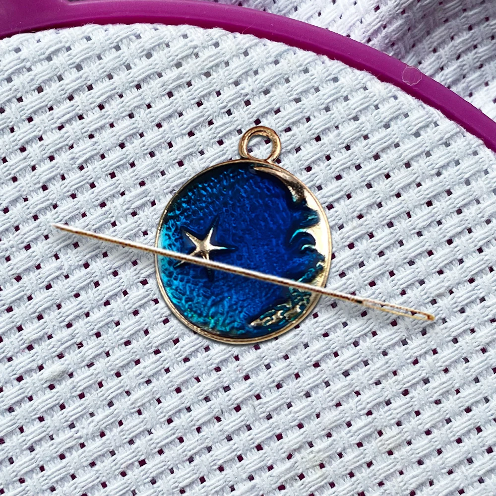 Needle Minder Needlework Accessories Embroidery Needle