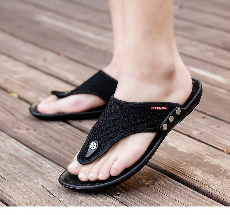 MAEDEF Slippers Summer Flip Flops for Men Beach Slippers Casual Sandals Comfortable Shoes Non-Slip Bathroom Shoes Men Slides