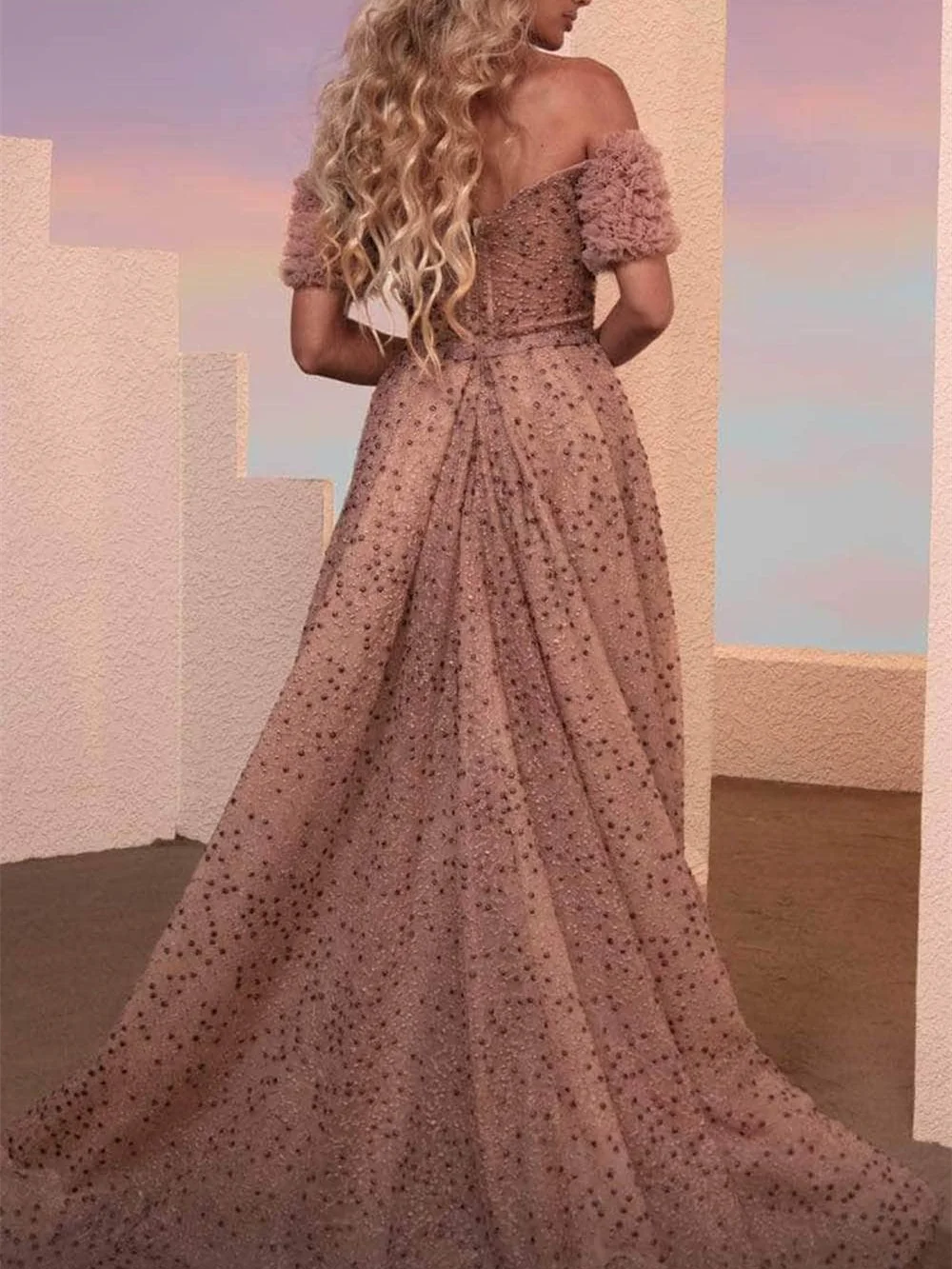 Рисунок 4 - Женское элегантное платье It's yiiya