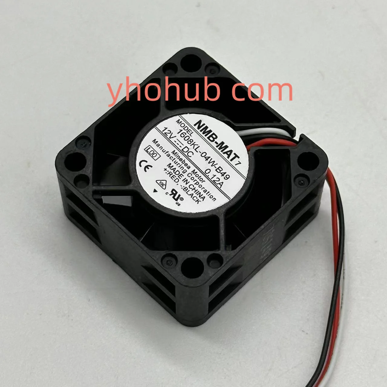 

NMB-MAT 1608KL-04W-B49 L00 DC 12 В 0.12A 40x40x20 мм 3-проводной Вентилятор охлаждения сервера