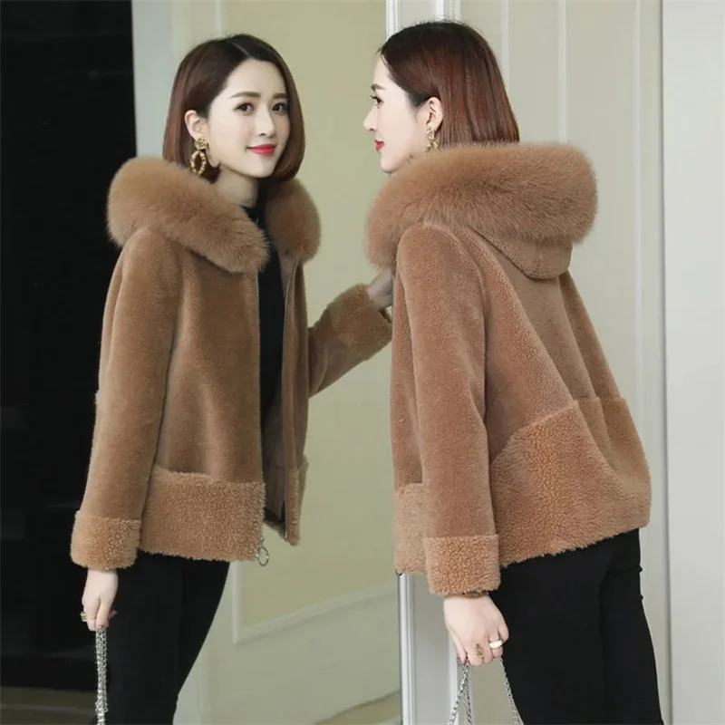 

Granular Velvet Fur Coat Women Imitation Sheep Fleece Hooded Coats New Winter Warm Overcoat Female Faux Fox Collar Fur Outcoat