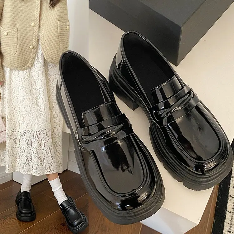 

Туфли женские с мехом на платформе, повседневные лоферы, квадратный носок, квадратная подошва, без застежки, в британском стиле, черные, на осень