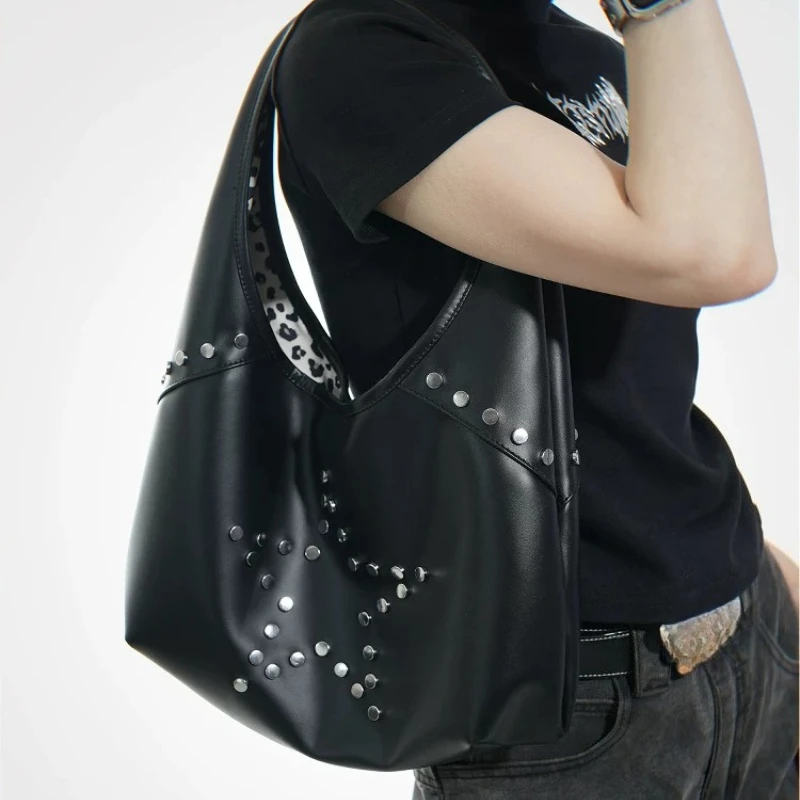 Borsa a Spalla Y2K con Borchie per Donna, Borsa Vintage Nera di Grande Capacità, Borsetta Cool e Trendy - immagine 2