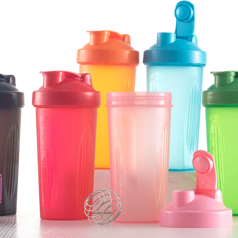 600ml shaker bottle Protein Powder Shaker Bottle Leak Proof Water Bottle for Gym Fitness Training Sport Shaker Mixing Cup with Scale Portable