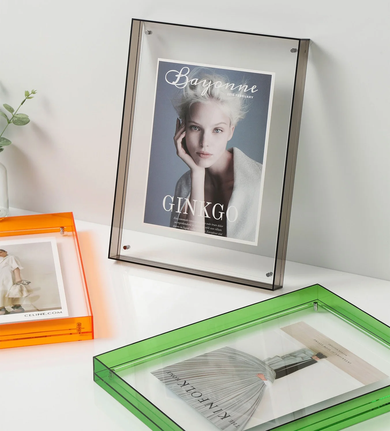 

Floating Acrylic Picture Frame Colorful Decorative Photo Frame Painting for Tabletop Desk Gallery Bedroom DIY Poster Display
