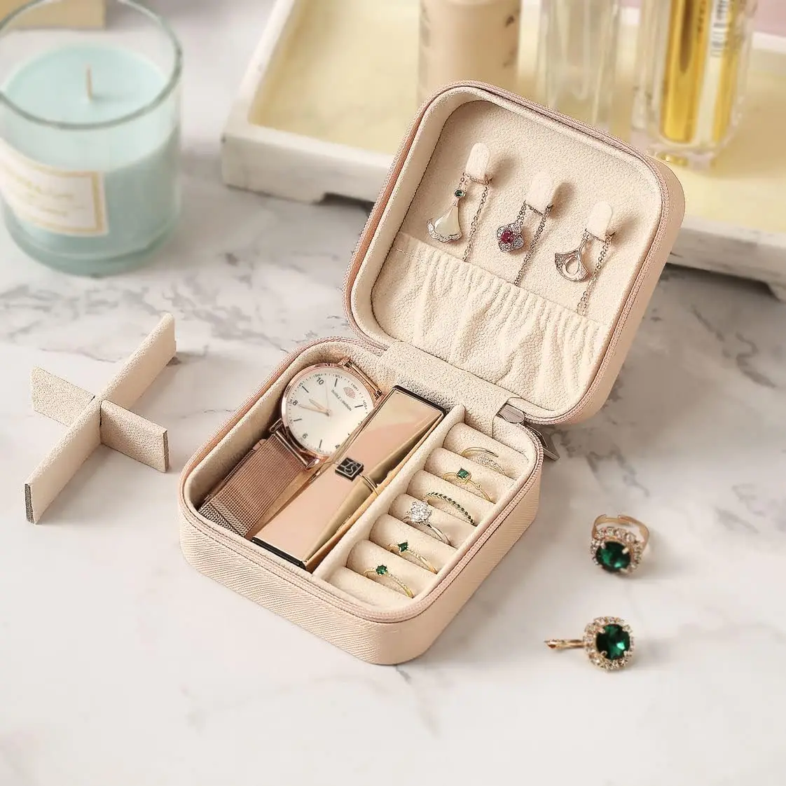 Compact Jewelry Travel Case: Stylish Portable Organizer