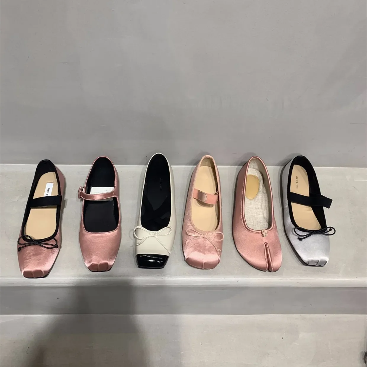 

Women Tabi Ninja Moccasins Ballet Flats Round Split Toe Shallow Women Single Shoes Slip On Loafers Female Casual Soft Dress Shoe