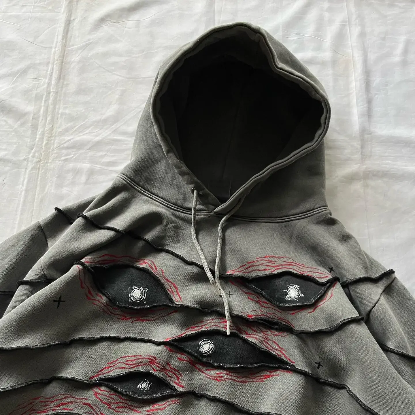 New Y2K Hoodie Hip Hop Gothic Retro Eye Patchwork Gray Loose Pullover for Men and Women Fashion Harajuku Streetwear Casual Tops