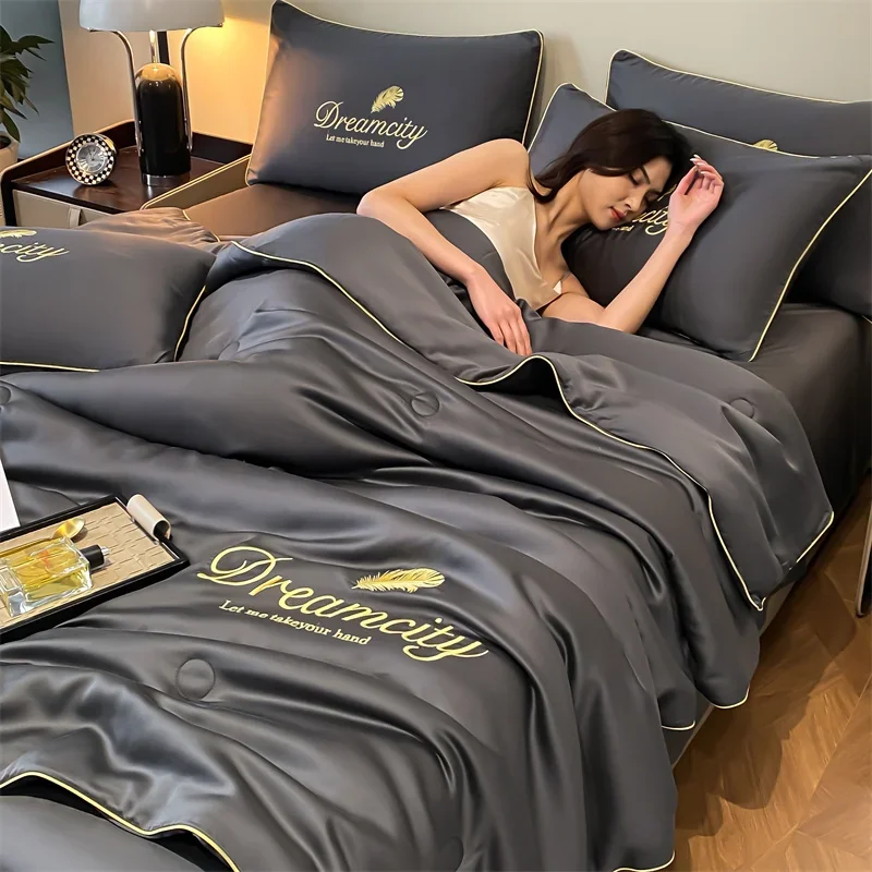 Summer Quilt Silk Embroidery Four-piece Set