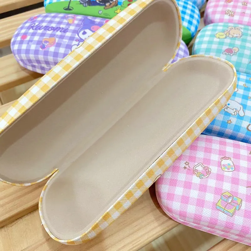 Snoopy Glasses Case Women Leather Glasses Storage Box Fashion Portable Sunglasses Box Accessories Student Eyeglasses Case 5