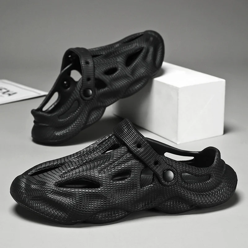 Novelty Hot Sale Garden Shoes for Women Mens Sandals EVA Lightweight Beach Clogs Summer Beach Zapatos Hombre for Men and Women