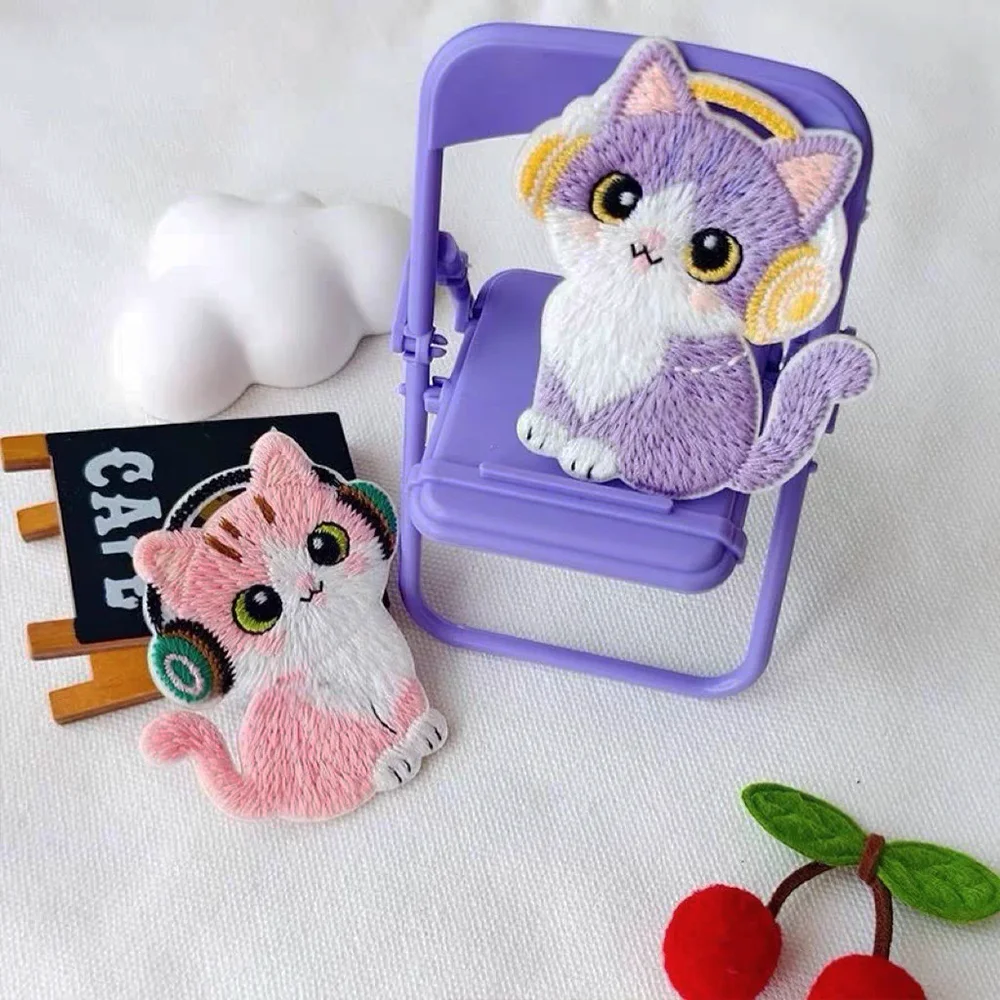 귀여운 헤드폰을 쓴 고양이 자수 패치 장식 어린이 의류 부착 휴대폰 케이스 DIY 문구류