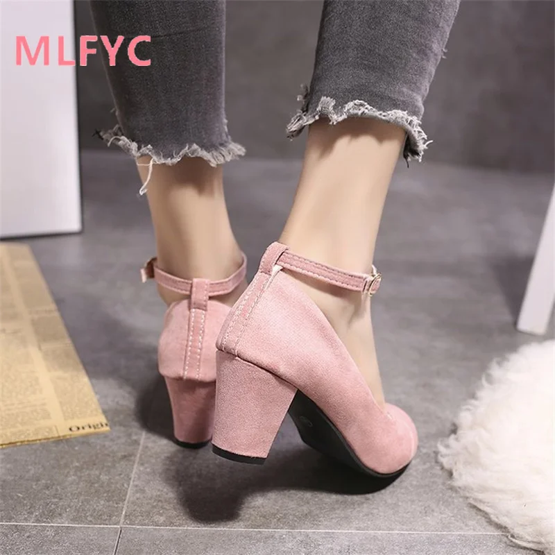 Spring and Autumn New High Heels Waterproof Platform Buckle Thick Heel Medium Heel Shallow Mouth Professional Single Shoe Women