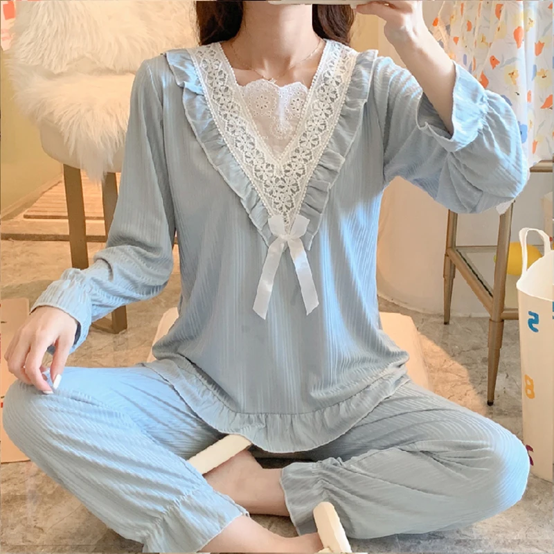 Весенне-осенняя тонкая женская пижама из двух частей молочного шелка пижама в полоску с глубоким V-образным вырезом и кружевными краями женская повседневная домашняя одежда