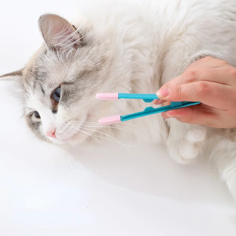 실리콘 고양이 눈닦이 휴대용 고양이 눈 세척 브러쉬 재사용 가능 버클 디자인 애완동물 빗 눈물 얼룩 제거 부드러운 브러쉬