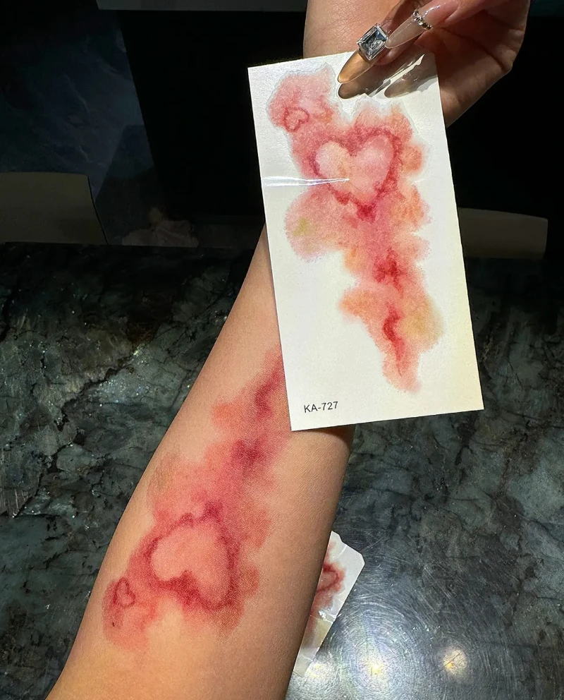 Tatuaje falso de hematoma de corazón para mujer y hombre, arte para el  brazo, cicatriz, estasis de sangre, Tatuajes Temporales impermeables,  Cosplay - AliExpress, image size:800x992
