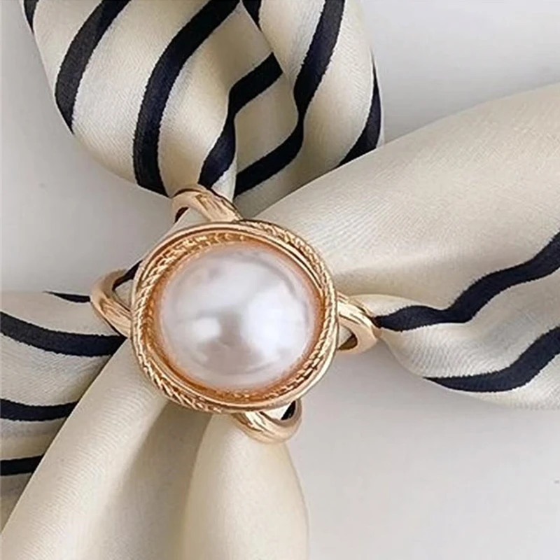 

Fashion Imitation Pearl Brooch Shawl Buckle Corner Hem Waist Knotted Brooches Metal Hijab Silk Scarf Ring Jewelry Accessories