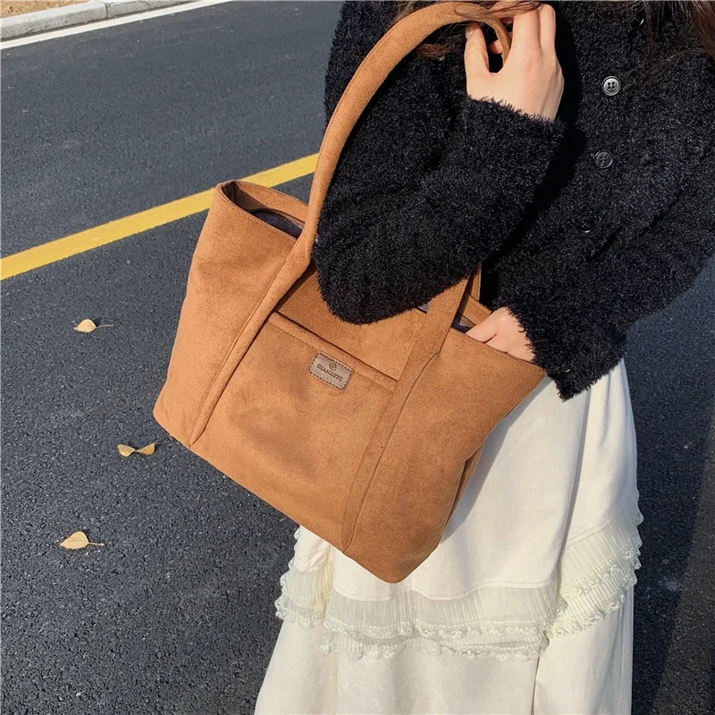 Free Shipping High Quality New Fashion Casual Style Shoulder Bag Lightweight and Versatile Large Capacity Commuter Handbag