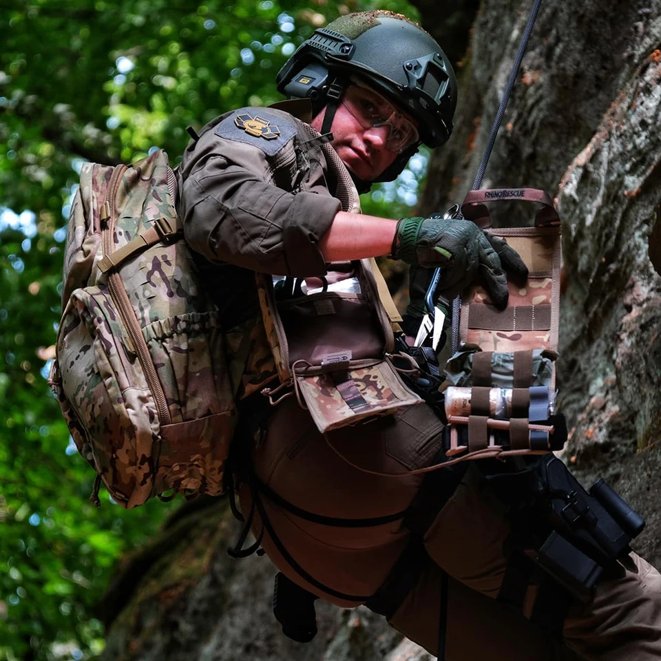 新品　実物　IFAKセット　RHINO TACTICAL　米国FDA承認　防災 Amazon.com: RHINO RESCUE IFAK First Aid Trauma Kit FSA HSA