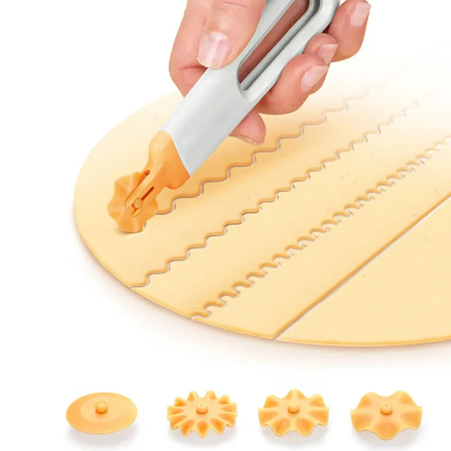 Brass rolling cutter for cutting and sealing Pasta with smooth blade