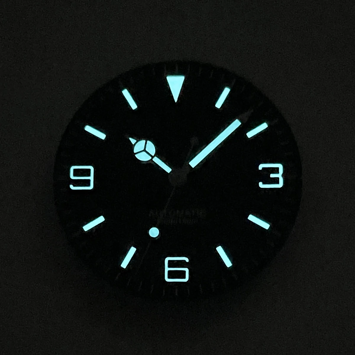 Black and White Explorer Style Watch Dial and Hands Set with Luminous BGW9