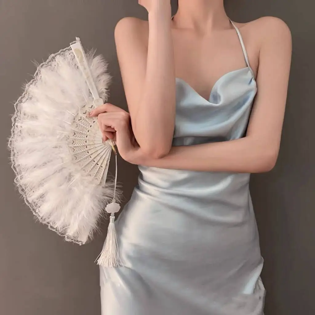 Folding Fan Hand Fan Chinese Style Vintage Foldable Hand Fan Feathers Lace Folding Handheld Fan for Sexy Dance Wedding Decoration Party Favor Gifts
