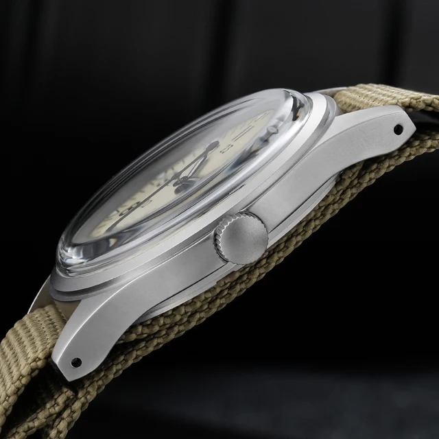 Militado ML14 パイロットウォッチ スイープクォーツ クリーム文字