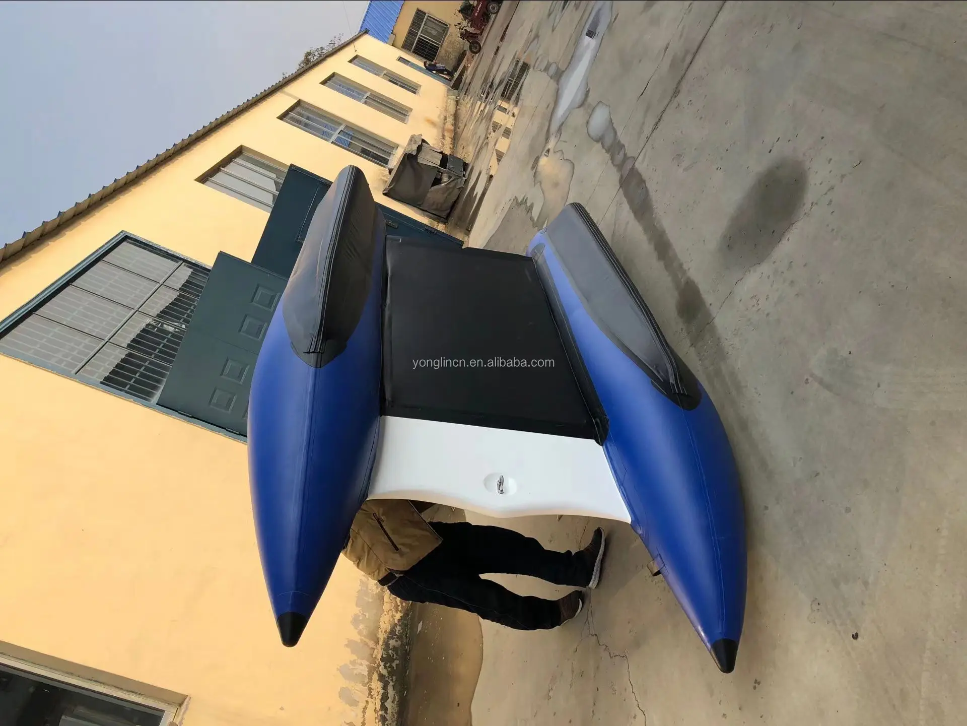 OEM ODM 고속 팽창식 쌍동선 보트 썬더캣 3.8m 4.1m PVC TPU 스포츠 레이싱 보트 판매