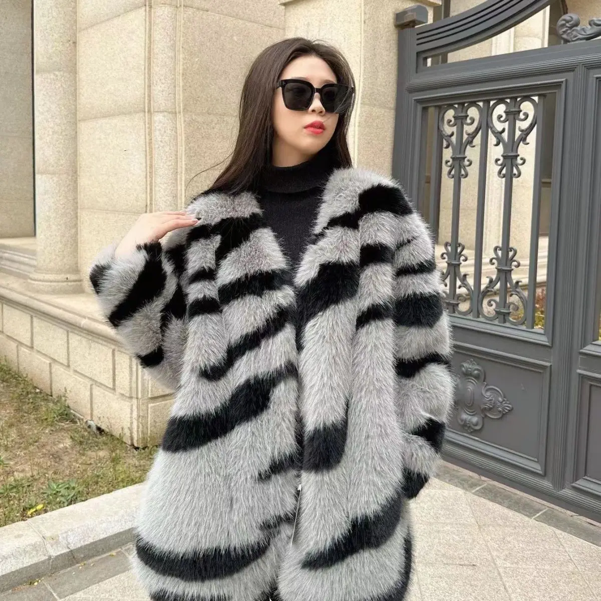 

Fall and Winter Women Faux Fur Coat Luxury Knitted Sweater Cardigan V-Collar 2023 New Striped Jacket Coats T894