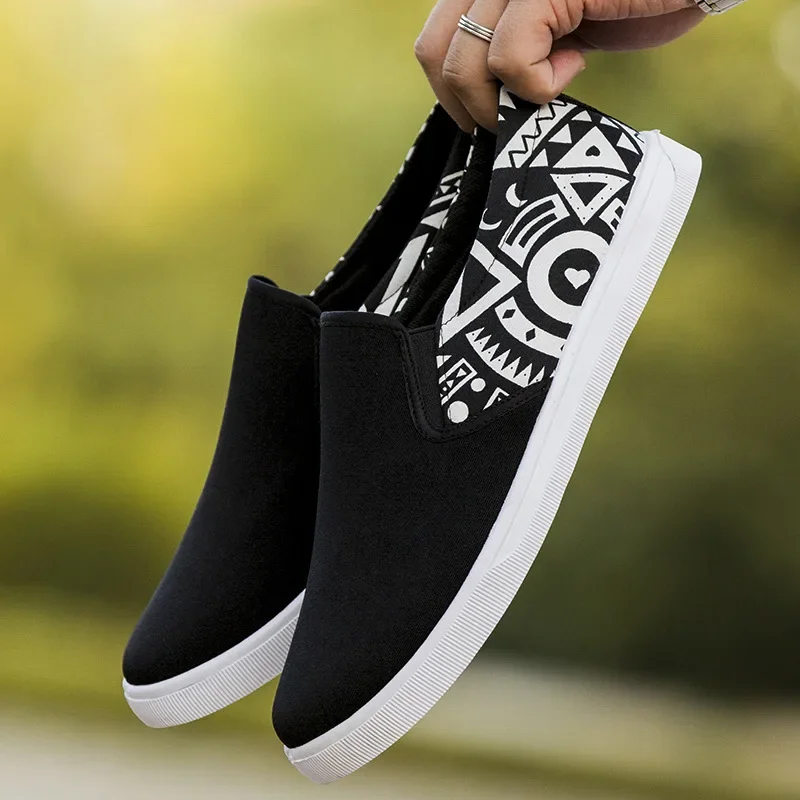 Loafers Men Slip-on Flat Shoes Casual Shoes Breathable Snekaers Man Fashion Graffiti Canvas Shoes Board Shoes Zapatos De Deporte 5
