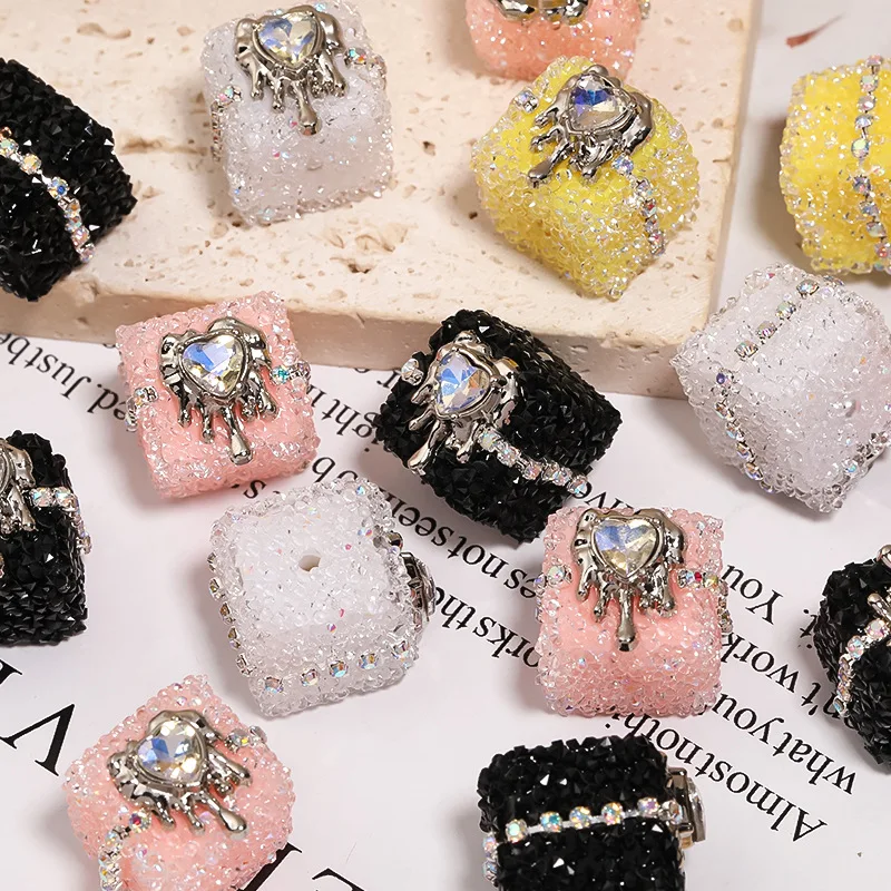 

vintage Alloy Love Heart Decorated Square Acryilc Candy Crystal Rhinestones Cube Jewelry Beads 10pcs 20mm Ornament Accessory