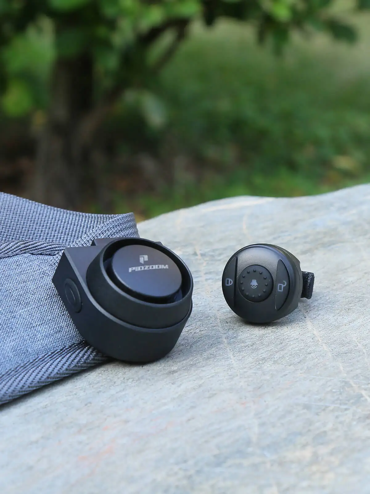 PIDZOOM FINGER HORN FH30_V2- Remote Control Bike Horn For EUCs, Onewheels, Skateboards, and Roller Skates Anti-Theft Hands-Free