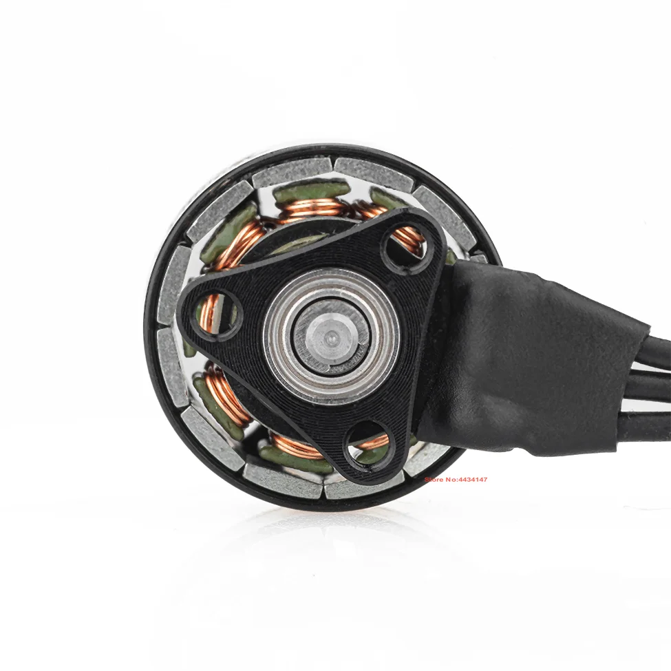 Moteur Brushless haute performance 0802/08028 pour drone FPV micro, avec capot et vis de fixation.