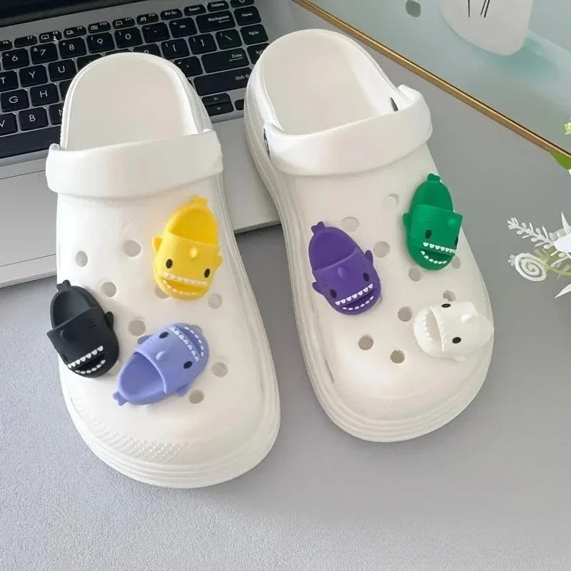 

Cartoon Cute Clogs Charms Designer Fashion All-match Shoe Accessories in Bulk Lovely Quality Shoe Charms for Sandals Wholesale