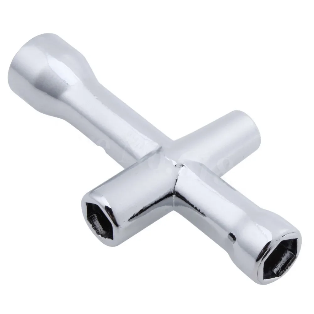 Clé hexagonale 7mm pour écrou M4, isolée sur fond blanc, faisant partie du jeu de clés hexagonales pour drone RC.