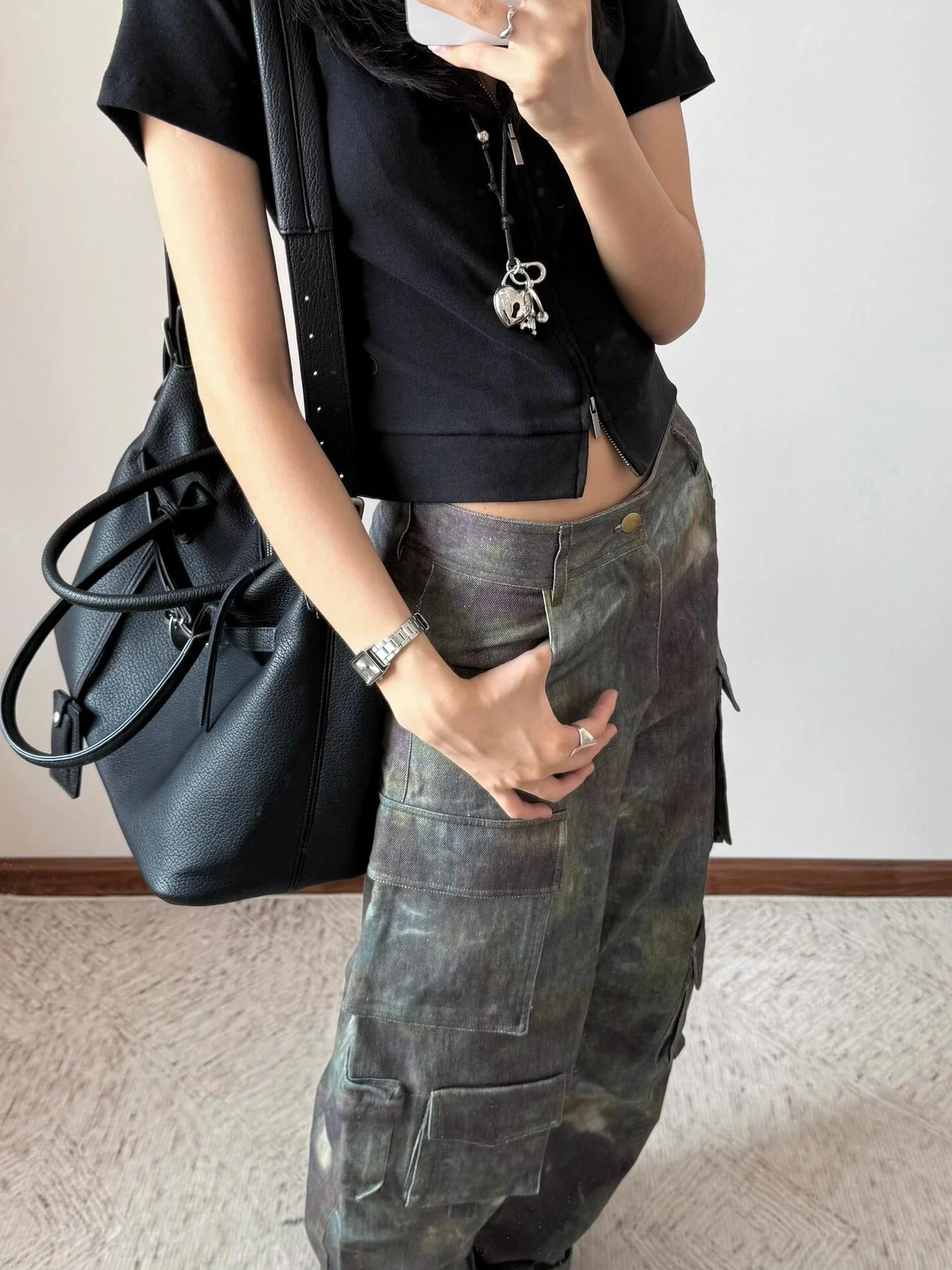 High-End Leather Motorcycle Handbag Large Capacity Commuter Women's Fashion Trend Single Shoulder Slant Cross Bag