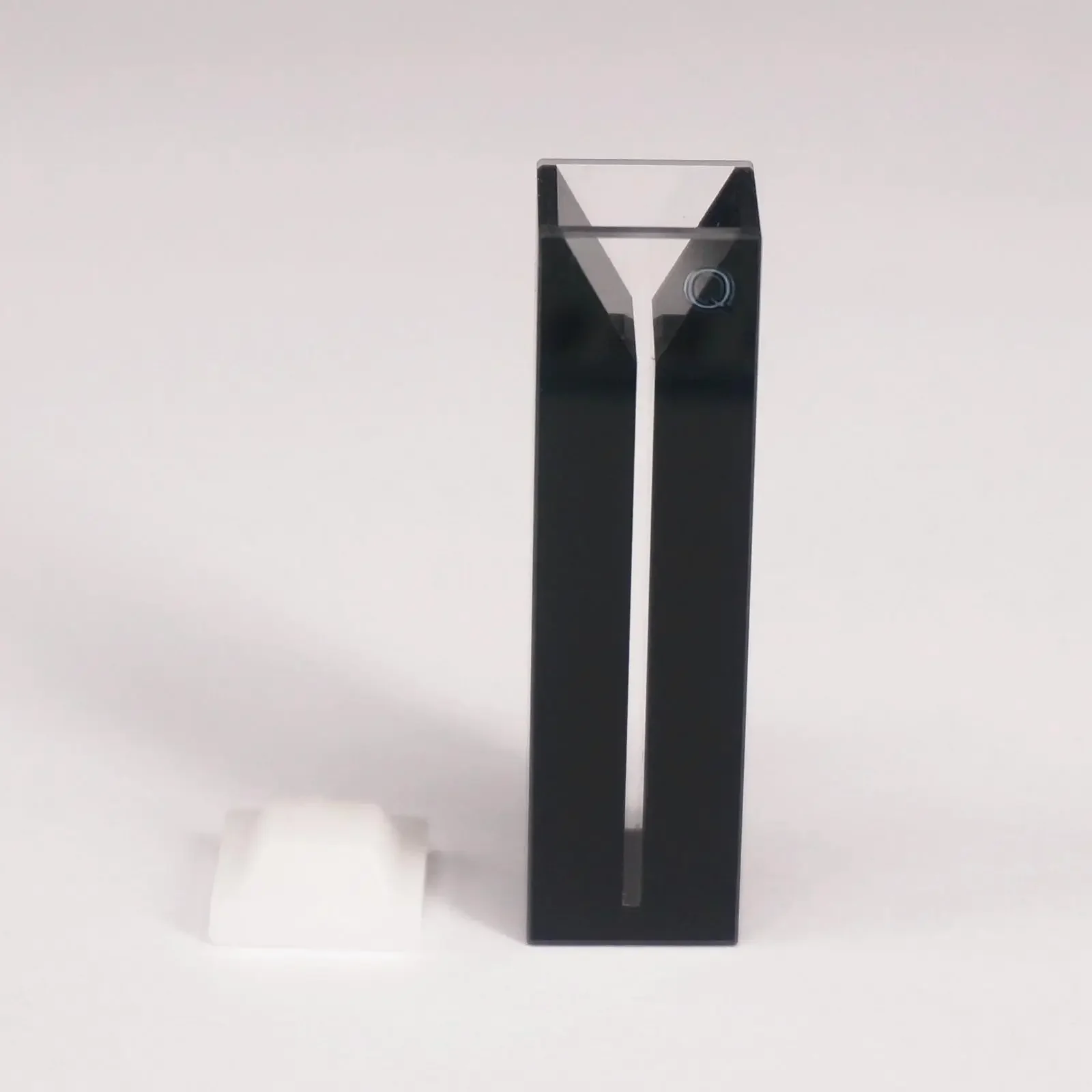 350ul 10mm Path Inside Light Width 1mm quartz cuvette cell Black Walls With Lid Spectrophotometers