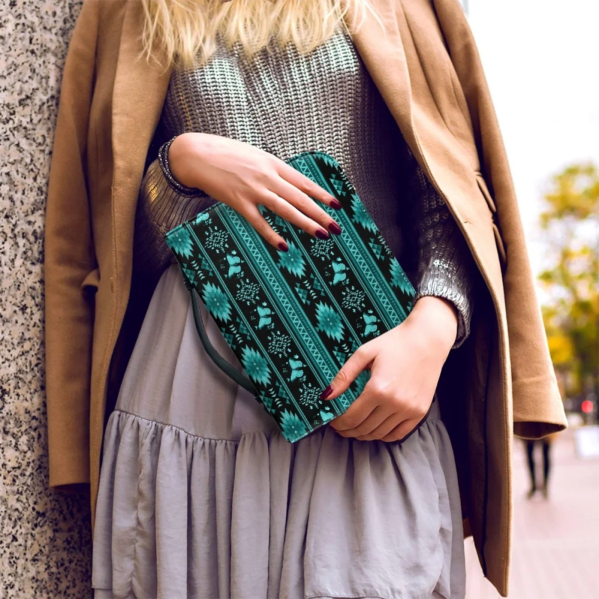 FORUDESIGNS Southwestern Aztec Leather Bible Case for Women Practical Ladies Bible Bag Protection Church Prayer Handbag Storage